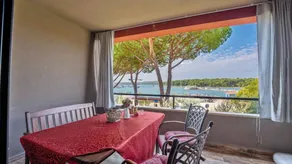 Flat with garden, barbecue & terrace - Image 4