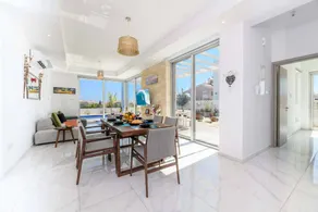 Beautiful villa with private pool, garden & BBQ - Image 5