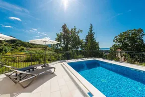 Villa with pool, garden & BBQ | Pool view - Image 4