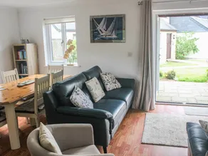 Cottage with garden | Beach view - Image 4