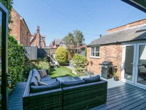 Cottage with terrace, hot tub & garden | Beach view - Image 5
