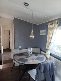 Daisy's Luxury Caravan - Image 4