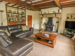 Child-friendly cottage with garden - Image 4