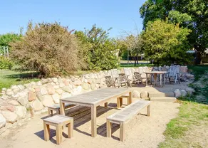 Holiday apartment with garden, sauna & BBQ - Image 4