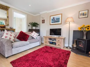 Children-friendly lovely cottage with garden | Pets are welcome - Image 5