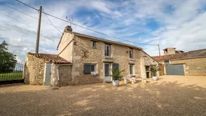 Maison de charme à Arçay avec jacuzzi - Image 4