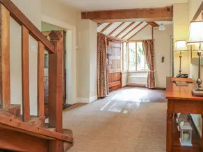 Children-friendly cottage with garden - Image 5