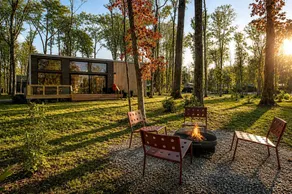 Contemporary Forest Hideaway with Stunning Glass Architecture in Tracy, Tennessee - Image 5