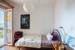 Holiday home with terrace & garden | City view - Image 4