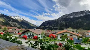 Familienorientierte Ferienwohnung mit Terrasse | Bergblick | Haustiere sind willkommen - Image 4