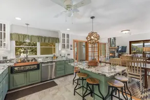 Children-friendly lovely house with barbecue & hot tub | Water view | Dogs allowed - Image 2