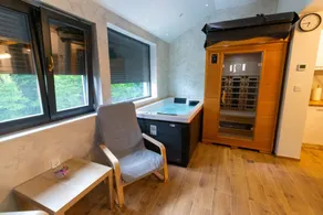 Holiday home with barbecue & terrace - Image 3