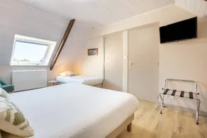 Beautiful B&B with terrace, barbeque & garden | Garden view | Perfect for remote work - Image 5
