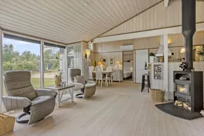 Ferienhaus mit Grill und Terrasse - Image 4