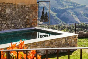House with terrace, garden & private pool - Image 2