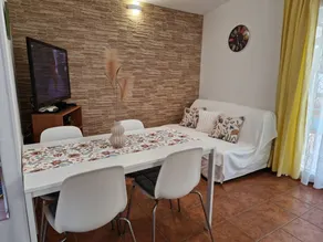 Casa con barbacoa y jardín | Vistas al jardín - Image 2