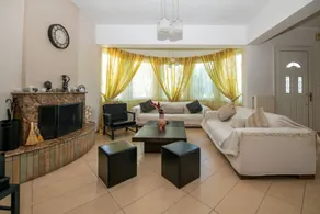 Charming flat with private pool, barbecue & terrace | Garden view | Close to the beach - Image 5