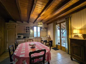 Cottage con barbecue e giardino - Image 5