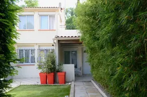 Agréable studio avec terrasse et jardin | Vue jardin - Image 2