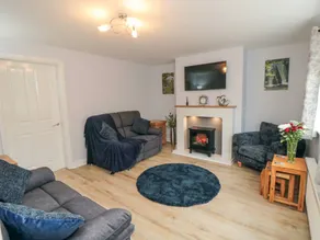 Cottage with garden - Image 4