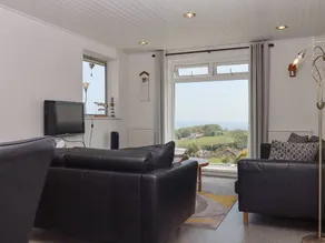 Cottage with garden | Beach view - Image 2