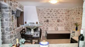 Wonderful house with garden, terrace & barbecue | Pets allowed - Image 3