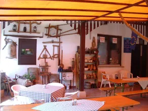 Z lderd Panzi Guesthouse - Image 3