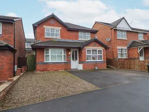 Family-friendly lovely cottage with garden - Image 2