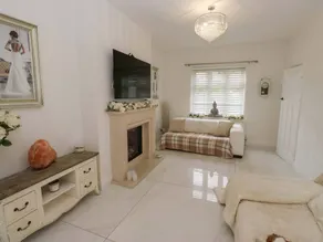 Cottage with garden & jacuzzi - Image 4