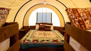 Cozy Conestoga Covered Wagon for 6 on Oklahoma Farm, for Memorable Glamping Vacations - Image 5
