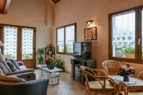 Children-friendly house with pool, barbecue & terrace | Mountain view | Good for workation - Image 4