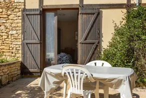 Family-friendly pleasant bed & breakfast with terrace, garden & heated pool | Garden view - Image 2