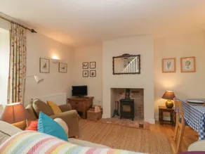 Cottage with garden - Image 3