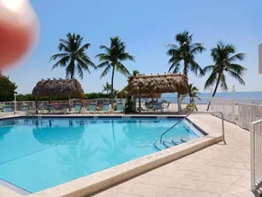 Spectacular oceanfront with beach a view on 4th floor with oceanside heated pool - Image 5