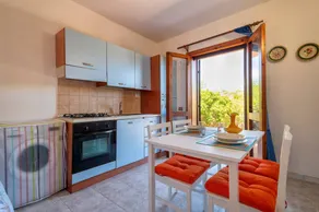 Charmant appartement de vacances avec jardin, barbecue et terrasse | Vue jardin | Avec animaux autorisés - Image 4