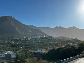 Vacation 'Lola' with Mountain View, Private Terrace and Wi-Fi - Image 2