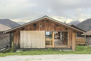 Casa con barbecue, giardino e terrazza - Image 3