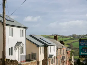 Child-friendly wonderful cottage with garden | Pets allowed - Image 3