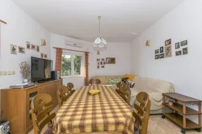 Fully equipped house with garden, private pool & barbeque | Garden view | Pets allowed - Image 5