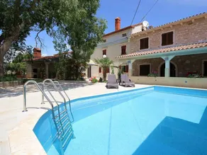 Casa vacacional con barbacoa, piscina y terraza | Acepta mascotas - Image 3