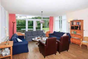 Holiday home with terrace, garden & barbecue - Image 2