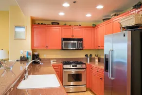 Agréable appartement en copropriété entièrement équipé avec barbecue, piscine chauffée et jacuzzi | Vue piscine - Image 5
