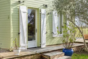 Quiet studio with private terrace and garden, 3 km from the beaches and 5 km from the city center - Image 3
