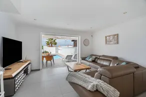 Maison entièrement équipée avec internet haut débit, piscine privée et terrasse | Vue plage | Parfaite pour le travail à distance - Image 5