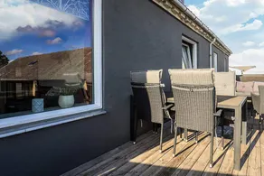 Holiday home with terrace, garden & barbecue - Image 4