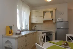 Apartment with barbeque & terrace | Sea view - Image 4