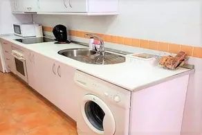 Fully equipped house with garden, terrace & pool | Sea view | Dogs allowed - Image 4