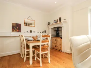 Cottage adapté aux familles avec jardin et barbecue | Vue plage | Avec animaux acceptés - Image 4