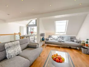 Fully equipped beautiful cottage with garden | Water view | Next to the beach | Dogs allowed - Image 3