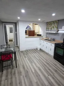 Holiday home with garden - Image 3